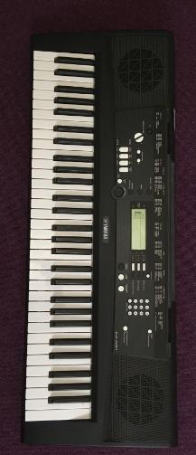 Keyboard Yamaha EZ-220